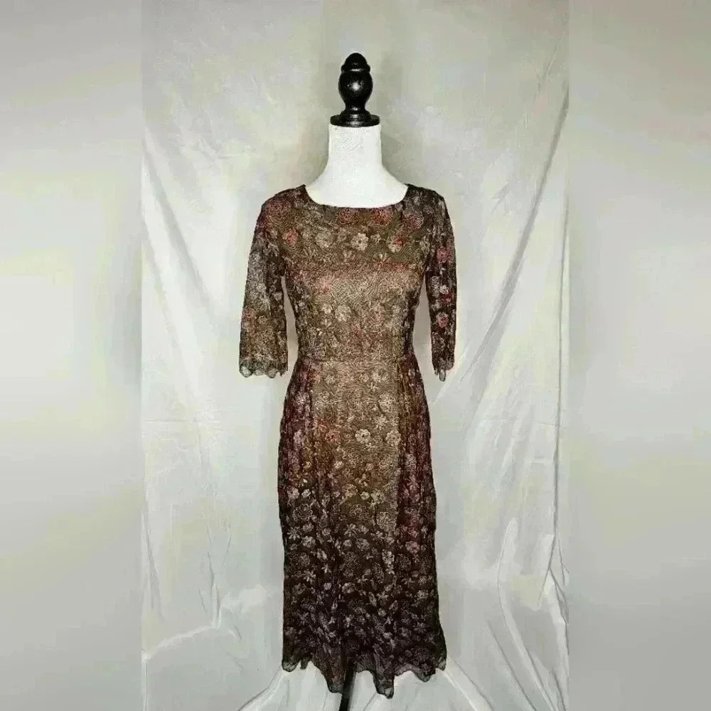 Shiranfushi lace dress - modest gown